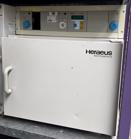 Heraeus T6030 Brutschrank Inkubator 300°C  Trockenschrank Wärmeschrank T 6030