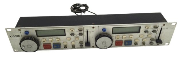 X-5000 Dual-CD-Player-Bedienfeld