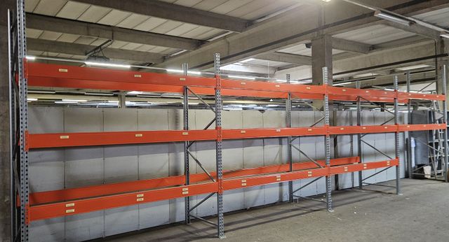 AR Racking Palettenregal 11 Meter Schwerlastregal Höhe 3000 mm 4 Ebenen