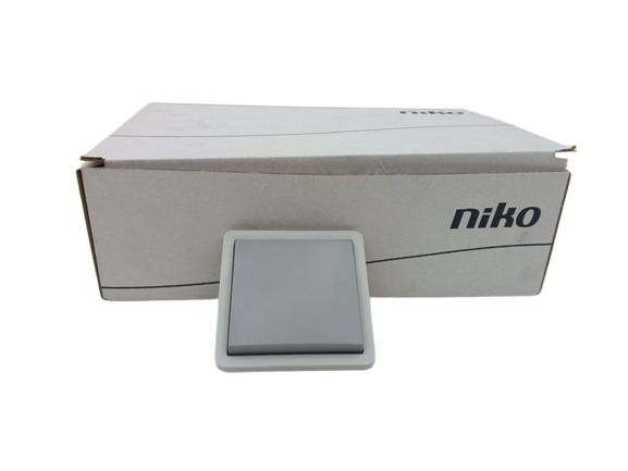 10x Niko 700-31600 Spritzwassergeschützter Wechselschalter