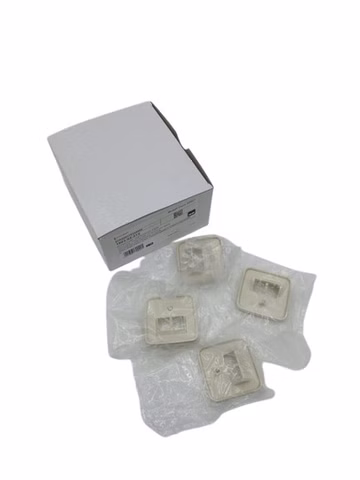 13x Busch Jaeger 1803-02-212 Netzwerkdose Cremeweiß