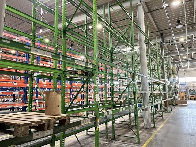 248,4m Palettenregal GEHRING 2700mm Feld 8000kg Höhe 4,85-5,35m 3 Ebenen