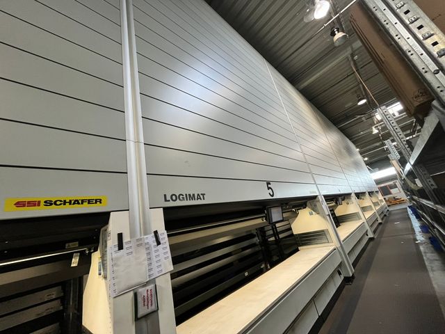 SSI Schäfer automatischer vertikaler Lagerlift SSI Logimat Typ SLL 44 Tabletts