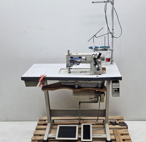 Brother DT4-B261 Kettenstichnähmaschine 1 Nadel Doppelkettenstich Nähmaschine