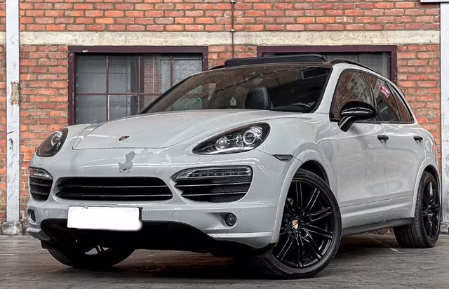 Porsche Cayenne S Sport Chrono 4.8L V8 Alcantara Bose 21" Bj 2013 TÜV