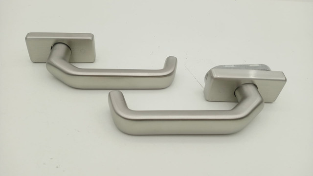 2x Hoppe 3592751 E1313G/44 8mm Liverpool Türdrücker