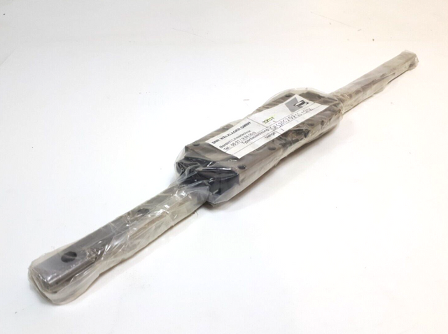 SNR SHS20C2QZSS + 580L Linearführungsschiene mit zwei Führungsblöcken