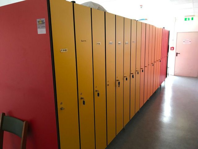 Kemmlit Spind mit 3 Abteilen 3-fach Kleiderspind Garderobenschrank 185 x 90 cm