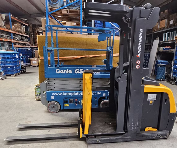Jungheinrich EKS 110 ZZ Vertikal-Kommissionierer 1t Kommissionierstapler 6771 Std.
