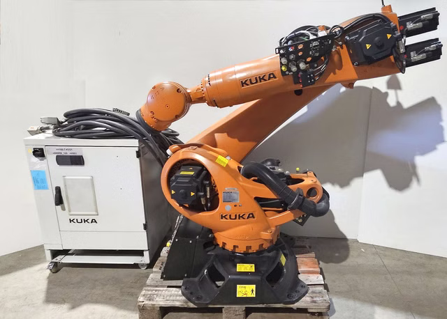 KUKA KR 240 R2900 ultra 6-Achs-Industrieroboter Roboter + KR C4