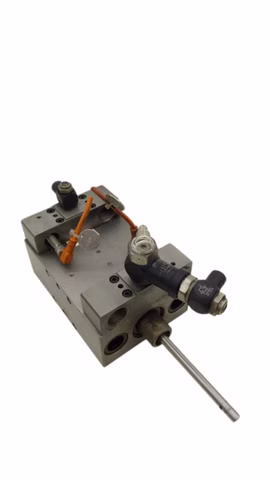Bosch Pneumatische Spannvorrichtung mit Sensoren