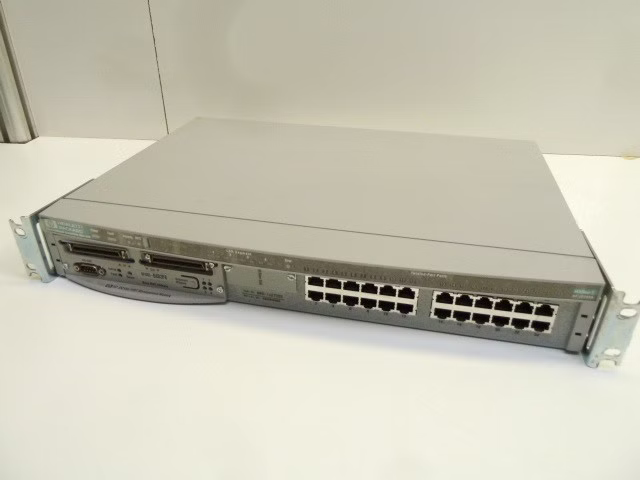 HP Switch Hub 24R Port HP J3202A mit Managment Modul J321A