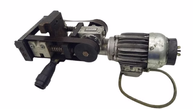 Bosch 3842503582 Württ Zahnriemenantrieb mit Drehstrommotor