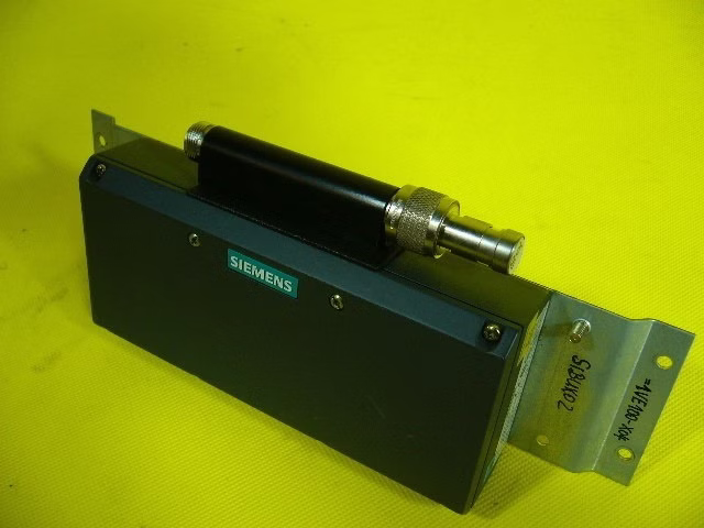 Siemens SINEC 6GK1901-0AA00-0AA0  Buskoppler  6GK1 901-0AA00-0AA0 E.Stand: 06