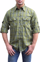 Ansicht des hochgekrempelten Ärmels des grünen karierten Hunting-Hemds für Herren von German Wear. Aus weicher, atmungsaktiver Baumwolle gefertigt, bietet dieses Outdoor-Hemd Komfort und traditionellen Stil. Ideal als bayerisches Hemd oder für das Oktoberf