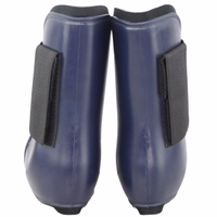 Vorderansicht des German Wear Pferdebeinschutzes in Dunkelblau mit robuster PVC Schale und weichem Neoprenfutter für Komfort und Flexibilität ideal für Training und Reiten jetzt online kaufen