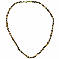 German Wear Traditionelle Kordelkette / Halskette Die German Wear Traditionelle Kordelkette in zweifarbiger Schwarz Gold Optik aus gedrehtem Metall, bietet Komfort und Stil für Trachten und Oktoberfest Looks. Handgefertigte Qualität jetzt erhalten