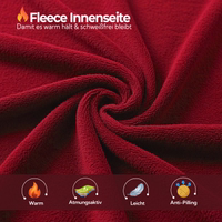 Nahaufnahme des Innenbereichs einer rot Trainingsjacke mit sichtbarer Fleece-Futterstruktur.