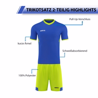 Blaue Merkmale zeigen ein Bild, das das schweißabsorbierende, atmungsaktive Polyestergewebe und die strapazierfähigen Nähte für aktive Sportbekleidung für Herren hervorhebt.