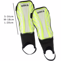 Size measurement view of green OMKA shin pad, clear height guide for children and adults with precise S, M, L fit.