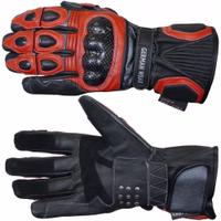 Stylische rote Motorrad-Lederhandschuhe mit Belüftungsöffnungen für Atmungsaktivität. Diese Handschuhe sind aus hochwertigem 100 % Rindsleder und weichem Kalbsleder gefertigt und bieten verbesserte Griffigkeit und Komfort. Verstellbare Riemen und Klettvers