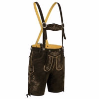 Seitenansicht einer traditionellen Herren-Kurzlederhose aus dunkelbraunem Wildleder mit seitlicher Messertasche, Knopfverschluss und verstellbarer Rückenschnürung. Ein stilvolles und hochwertiges Modeprodukt, online erhältlich.