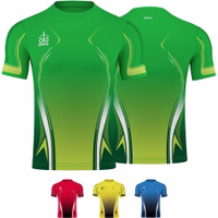 Front and back views of a green Omka sports jersey. This short-sleeved, round-neck design is perfect for fans of soccer, volleyball, and handball. Ideal for World Cup and world championship events, it's a versatile fan article for all sports enthusiasts.