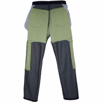 Innenansicht schwarzer Premium-Jeans. Fahre mit Stil und Selbstvertrauen, erlebe unvergleichlichen Komfort und ein angenehmes Tragegefühl. Sie ist rutschfest und flammhemmend.