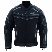 BULLDT Motorrad-Textilanzug für Herren Vorderansicht der BULLDT Herren Motorrad Textil Schwarz Jacke aus Cordura mit CE Protektoren, Mesh Einsätzen, reflektierenden Details und ergonomischer Taillenanpassung online bestellen