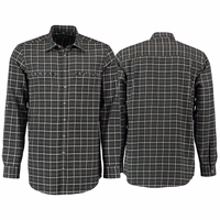 Vorder- und Rückansicht eines Herren-Jagdhemdes in sattem Dunkelgrün. Es vereint klassisches und modernes Design. Mit langen Ärmeln und der Konstruktion als Performance-Jagdhemd bietet dieses Modell eine Regular-Fit-Passform, die Komfort und Funktionalität