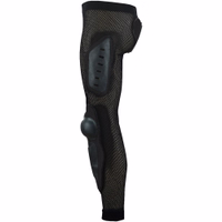 Ansicht der Schützer der schwarzen Motorrad-Schutzhose, mit verstärkter Knie-, Hüft- und Oberschenkelpolsterung – für maximalen Schutz, flexible Bewegung und atmungsaktiven Fahrkomfort. Jetzt sichern!