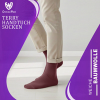6er-Pack Frottee-Baumwollsocken in Braun– ideal für bestimmte Aktivitäten oder kälteres Wetter. GermanWear-Etikett auf Frottee-Kuschelsocken, Verpackung teilweise sichtbar, deutscher Text lesbar
