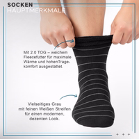 Thermosocke mit grau-weißen Streifen, flach liegend, Plüschstruktur sichtbar