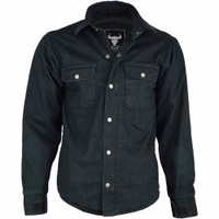 Das schwarze Herren-Motorradshirt besticht durch ein Lumberjack-Design mit Armprotektor. Es zeigt eine stilvolle Frontansicht, Reißverschluss und mehrere Taschen, darunter geräumige Fronttaschen.