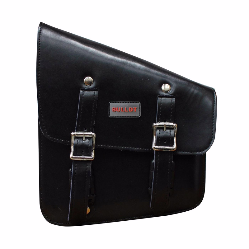 Motorcycle Solo Bag by German Wear Front right side view of black Motorcycle Solo Bag – premium laminated leather saddle bag with buckle & clip closure, adjustable buckles, and compact 30x25x8 cm size. Durable German Wear side bag.