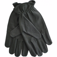 Verleihen Sie Ihrem Fahrerlebnis Eleganz mit echten Lederhandschuhen. Diese German Wear Handschuhe sind in 9 Farben erhältlich, fühlen sich dünn und weich an, verfügen über perforierte Finger und einen Druckknopfverschluss. Perfekt für Frauen, die Retro-Mo