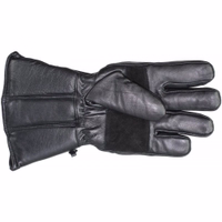 Motorradhandschuhe aus feinstem Rindsleder in Schwarz, mit Wildleder auf der Handfläche für besseren Halt am Lenker. Weiches KEVLAR verhindert das Festkleben an Kleidung und sorgt für maximalen Komfort. Motorradhandschuhe aus feinstem Rindsleder in Schwarz