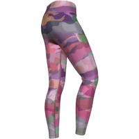 Rückansicht der Damen Pink Camo Sportleggings mit ergonomischem Design, das Ermüdung reduziert und die Form dauerhaft erhält. Perfekt für einen aktiven Lebensstil. Jetzt kaufen und höchsten Komfort genießen.