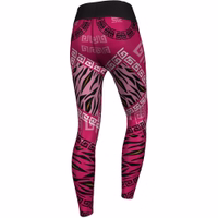 Seitenansicht der Damen Pink Camo Sportleggings mit flexibler, unterstützender Passform. Aus atmungsaktivem Stoff für alle Workouts, einschließlich Tanz und Gym. Jetzt für Komfort und Stil sichern.
