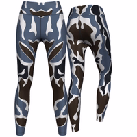 Front- und Rückansicht der Damen Camouflage-Sportleggings aus dehnbarem Polyester-Elasthan-Mix mit UV-Schutz und ganztägigem Komfort für Sport, Yoga oder Freizeit. German Wear Leggings jetzt online kaufen.