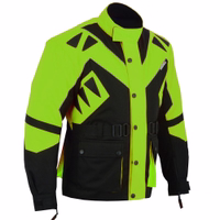 Herren-Motorradjacke in Grün, Seitenansicht, Modell GW300J. Mit geprüften Protektoren, zwei Fronttaschen mit Druckknopfverschluss. Aus Cordura mit Polyesterfutter gefertigt und herausnehmbarem Steppfutter ausgestattet.
