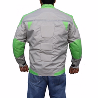 Herren-Motorradjacke in Grün mit Rückansicht, ausgestattet mit Protektoren für Arme, Schultern, Ellbogen, Brust und Rücken. Die Bündchen sind mit Reißverschluss- und Klettverschlüssen versehen.