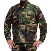 3-710-GW611J-Jagdbekleidung--Jagdjacke-Militaerwaerme--Stehkragen--Winterjacke--Eingearbeitete-Brusttasche--Elastische-Buendchen--100--Polyester--Militaerfarbe-mit-Hirschstickerei--Weich-un.jpg