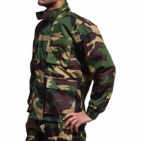 5-710-GW611J-Jagdbekleidung--Jagdjacke-Militaerwaerme--Stehkragen--Winterjacke--Eingearbeitete-Brusttasche--Elastische-Buendchen--100--Polyester--Militaerfarbe-mit-Hirschstickerei--Weich-un.jpg