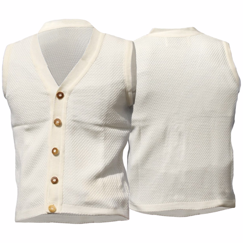 Herren Traditionelle Trachten-Strickweste aus Wolle Herren Traditionelle Trachten-Strickweste aus Wolle – Klassische deutsche Weste mit Vorder- und Rückansicht. Hochwertiger traditioneller Trachten-Cardigan im authentischen Alpenstil. Perfekt für Oktoberfest und Alltag. Sichern Sie sich jetzt Ihr Exemplar!