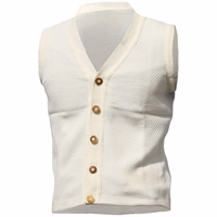 Herren Premium Wollweste Vorderansicht – Traditionelle Wollweste im modernen und stilvollen Design. Klassische deutsche Weste, perfekt für alle Anlässe. Hochwertige traditionelle Cardigans und Pullover für Herren. Elegant und bequem. Jetzt kaufen!