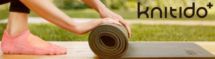 knitido plus mary jane toe socks for Pilates and yoga