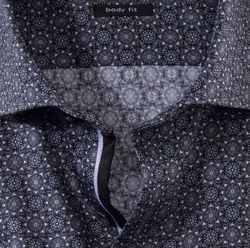 OLYMP Level Five Comfort Stretch Body fit | blau gemustert Fein gemustertes Business-Hemd von OLYMP – perfekt für moderne Männer, die Wert auf Stil und Komfort legen.