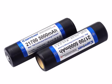 Keeppower 21700 R 15A 5000mAh 3.6V - 3.7V Li-Ion-Akku PCB geschützt (Pluspol erhöht) Keeppower 21700 R 15A 5000mAh 3.6V - 3.7V Li-Ion-Akku PCB geschützt (Pluspol erhöht)