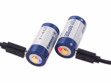 Keeppower 16340 - 800mAh. 3.6V - 3.7V Li-Ionen-Akku mit USB Ladefunktion und Schutzelektronik